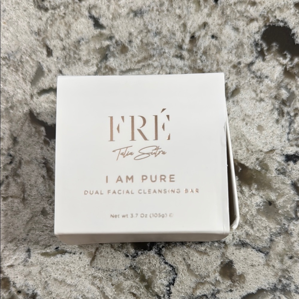 FRÉ I Am Pure Dual Facial Cleansing Bar